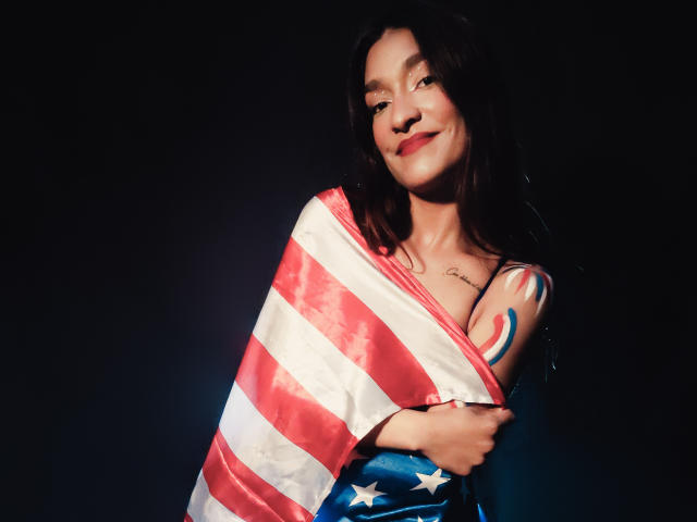 ElyWhitee - פורנו בשידור חי ומצלמת סקס - 21474613