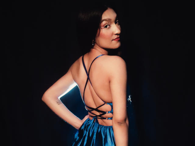 ElyWhitee - Live Sex Cam - 21474625