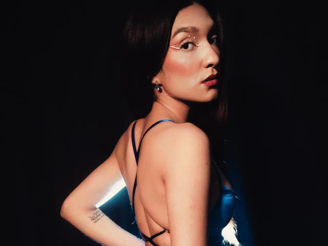 ElyWhitee - Live Sex Cam - 21474629