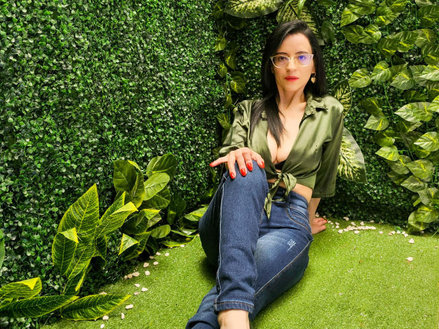 AlanaMoneth - Live porn &amp; sex cam - 21476485