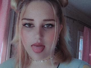 BryanAndEvelyn - Live porn &amp; sex cam - 21477725