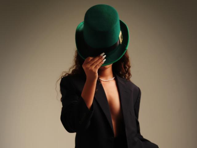 ElenaSantini - сексуальная веб-камера в реальном времени - 21480761