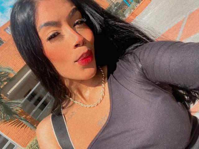 FiorellaBossh - Porno na żywo i seks kamera - 21485733