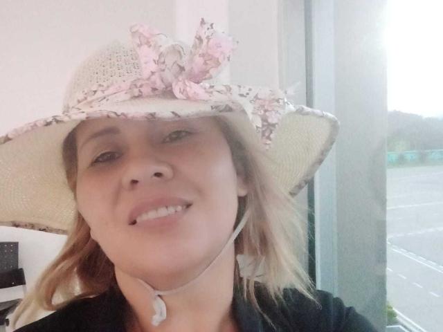 LesbWomans - Live porn &amp; sex cam - 21487697