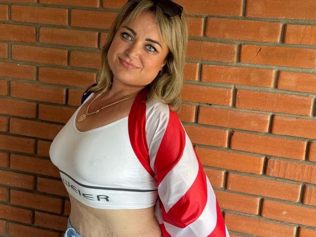 SnezhanaRells - Live porn &amp; sex cam - 21498069