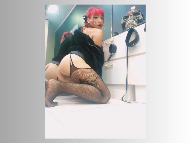 CinthiaForst - Élő pornó és szexkamera - 21500073