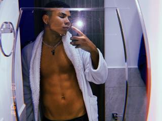 AresHot69 - Live porn &amp; sex cam - 21501841