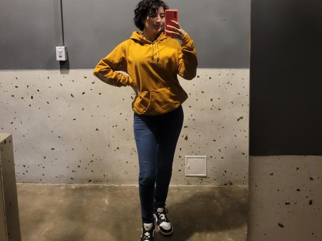 GabrielaMoore - Live porno og sexkamera - 21511233