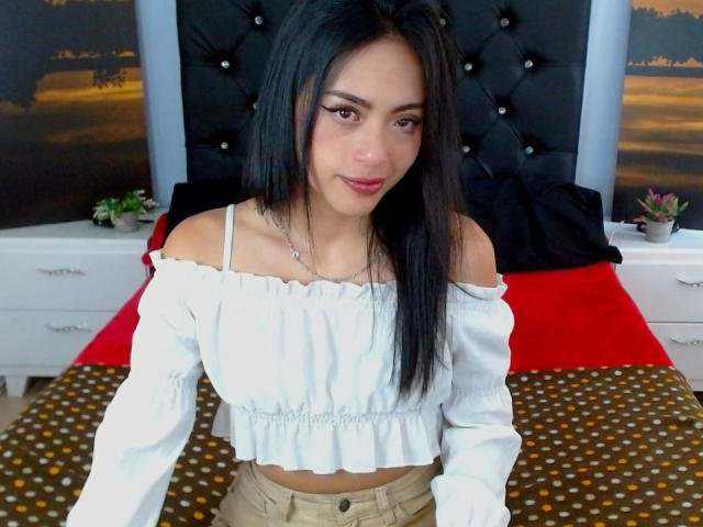 AntonellaLayton - Porno na żywo i seks kamera - 21514749