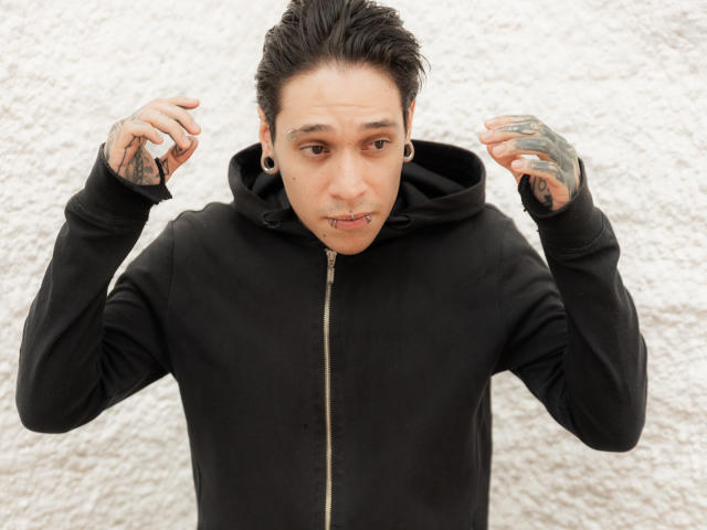 MadInkman - Live porn &amp; sex cam - 21519053