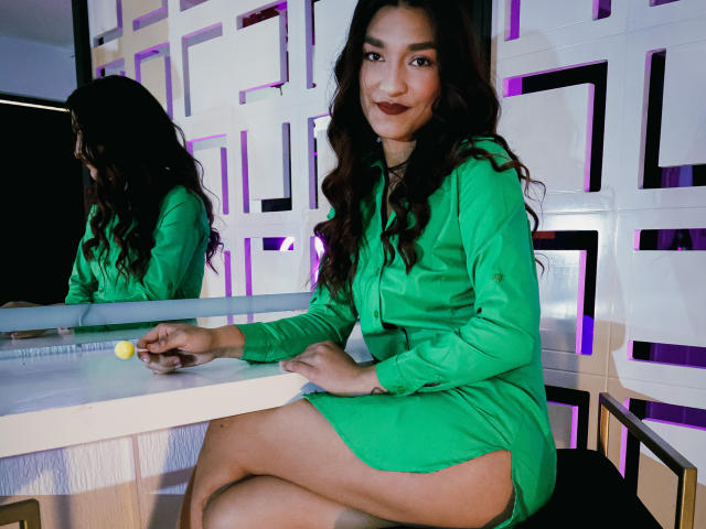 ElyWhitee - Live porn &amp; sex cam - 21521445