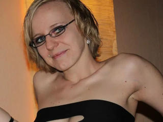 Glory-Glasses-hot - сексуальная веб-камера в реальном времени - 21539481