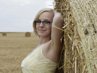 Glory-Glasses-hot - сексуальная веб-камера в реальном времени - 21539485