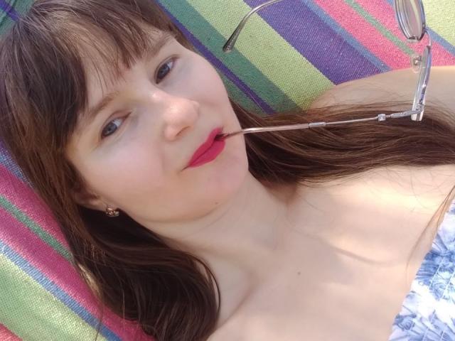 KiraGoldens - Live sexe cam - 21541525