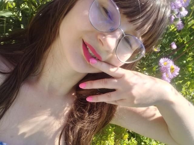 KiraGoldens - Live porn &amp; sex cam - 21541549