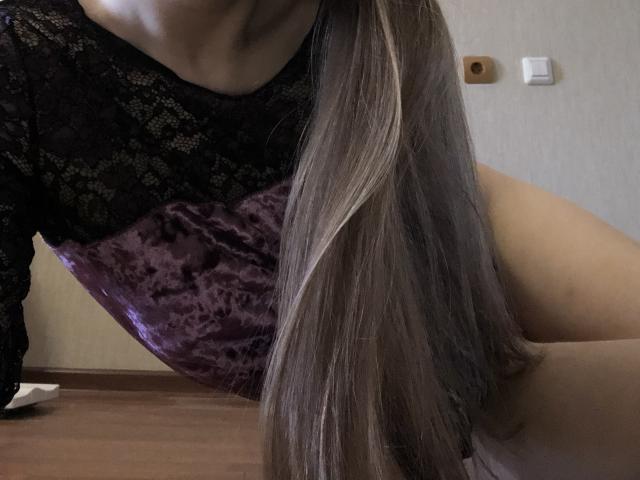 KiraGoldens - Live porn &amp; sex cam - 21542349