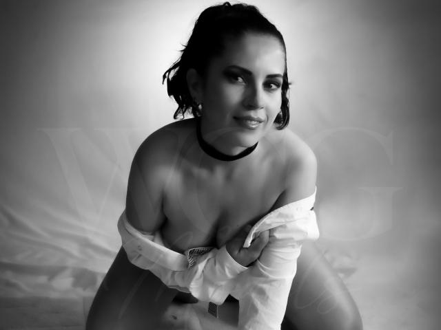 GiaGreen - Élő pornó és szexkamera - 21542473
