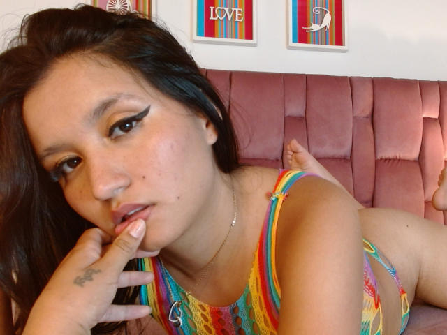 EmiilyAdams - Camera khiêu dâm &amp; quyến rũ trực tiếp - 21543129