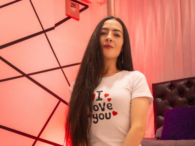 DaniiLove - сексуальная веб-камера в реальном времени - 21543285