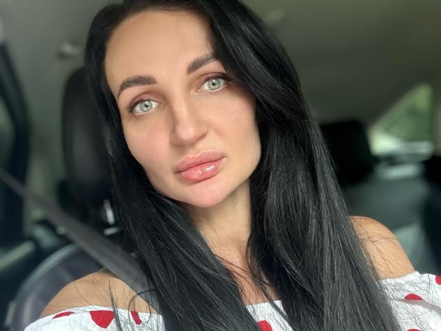 TinaReyes - Live porn &amp; sex cam - 21554737