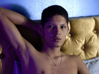 TommyHotC - Camera khiêu dâm &amp; quyến rũ trực tiếp - 21555081