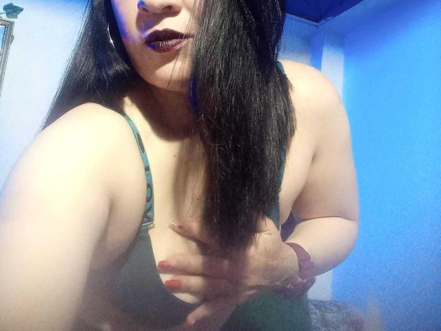 CharloteEzra - פורנו בשידור חי ומצלמת סקס - 21556797