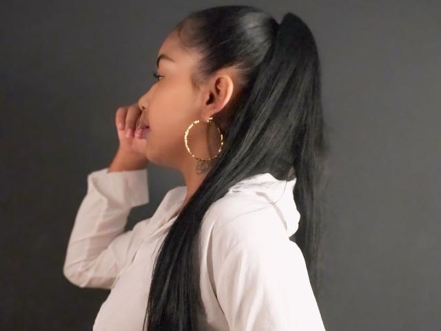 SalomeTomson - Live sex cam - 21557109