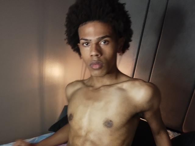 AndyyHooT - Live porn &amp; sex cam - 21557493