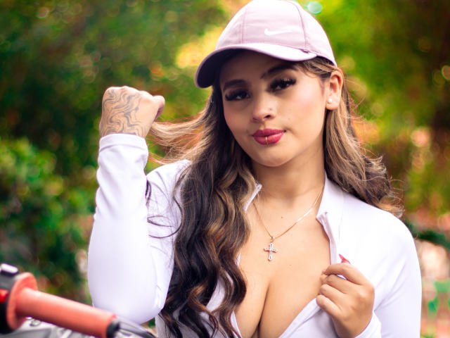 SophieMartini - Live porn &amp; sex cam - 21566409