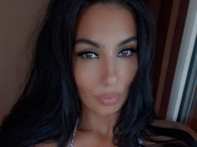 BrunetteBabe69 - Live porn &amp; sex cam - 21570065