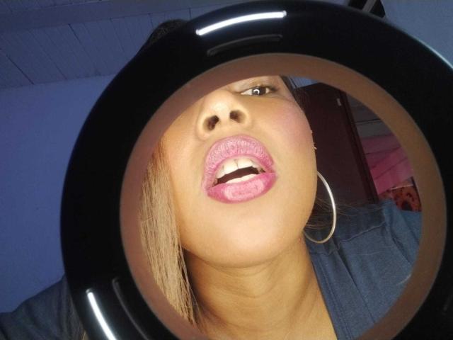 EmiraHot - Live porn &amp; sex cam - 21570773