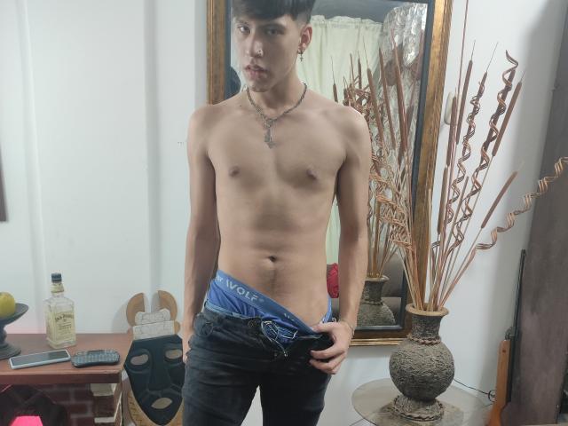 LaurentMiller - Live porn &amp; sex cam - 21570969