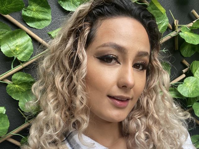 FloraSaenz - Live porn &amp; sex cam - 21575573