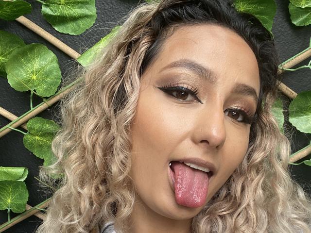 FloraSaenz - Live porn &amp; sex cam - 21575589