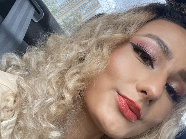 FloraSaenz - Live porn &amp; sex cam - 21575597