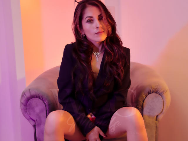 GiaGreen - Live porn &amp; sex cam - 21576437