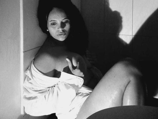 JackelineRoset - Live porn &amp; sex cam - 21580937