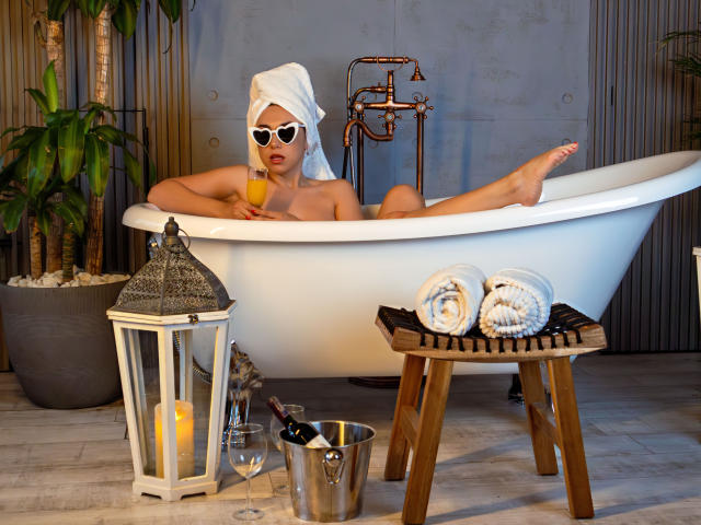 MiaReed - Live porn &amp; sex cam - 21587629