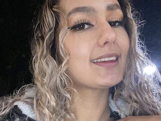 FloraSaenz - Live porn &amp; sex cam - 21588285