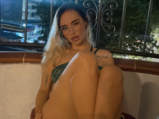 GreicyJones - Live porn &amp; sex cam - 21592309