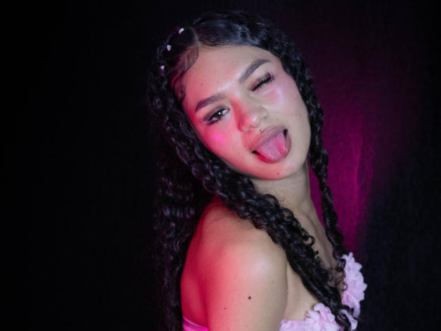 YineB - Camera khiêu dâm &amp; quyến rũ trực tiếp - 21597529