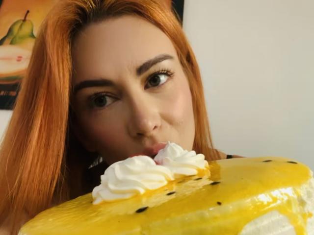 Leahred - Live sex cam - 21597729