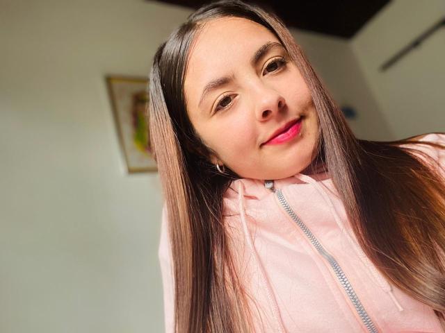 MiaBrooksM - Live porn &amp; sex cam - 21598421