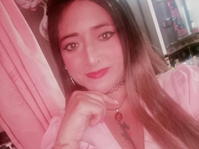 AlessadraJones - Live porno og sexkamera - 21598777