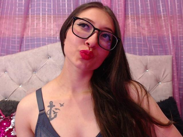 ElizabethMorrison - Live porn &amp; sex cam - 21600557