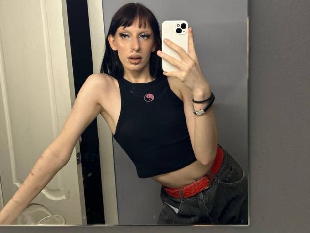 AlexaDivinee - Live porn &amp; sex cam - 21602485