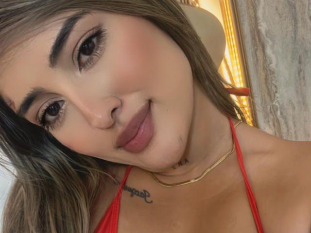 MaeCollins - Porno na żywo i seks kamera - 21604785