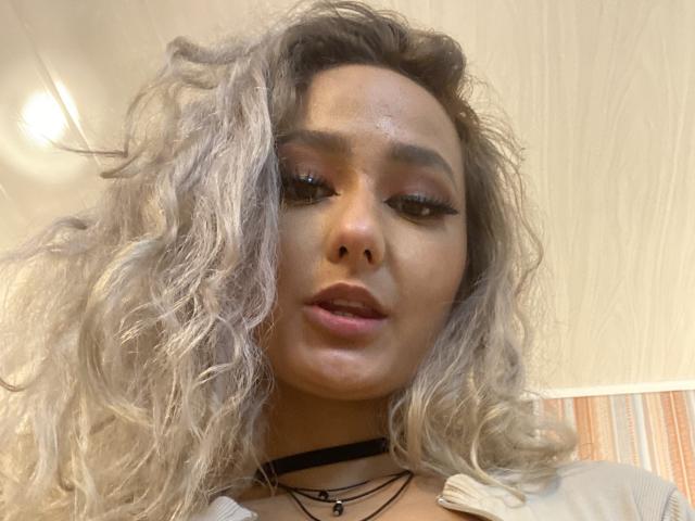 FloraSaenz - сексуальная веб-камера в реальном времени - 21604925