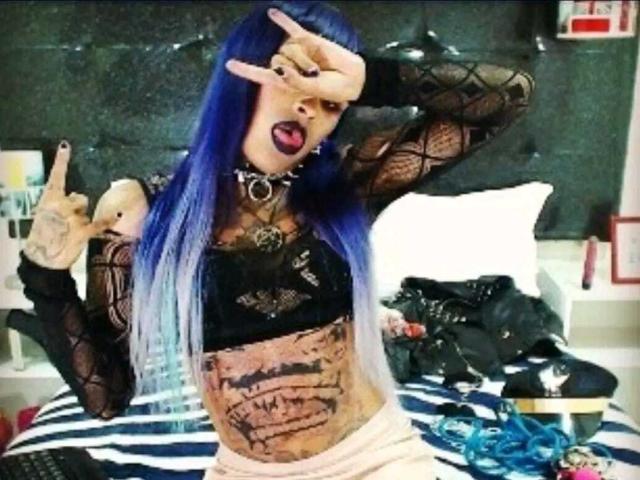 ErotickBellaTrix - Live porn &amp; sex cam - 21605457