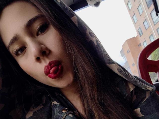 LillyJones - Live porn &amp; sex cam - 21605781